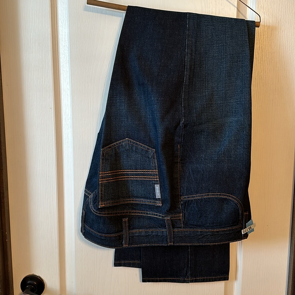 Like new - 38x36 CINCH MEN'S SILVER LABEL DARK WASH SLIM STRAIGHT JEANS